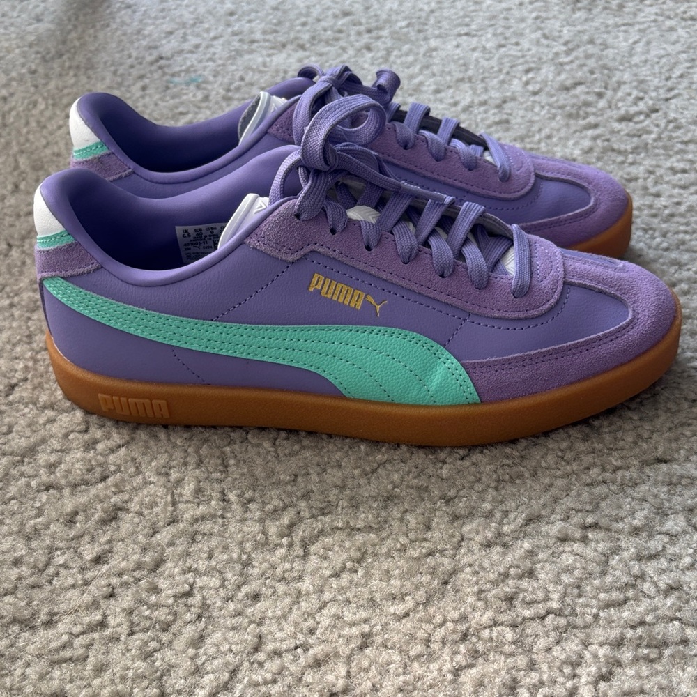 Puma Lavender and Mint Sneakers with Brown Sole - Picture 2 of 3
